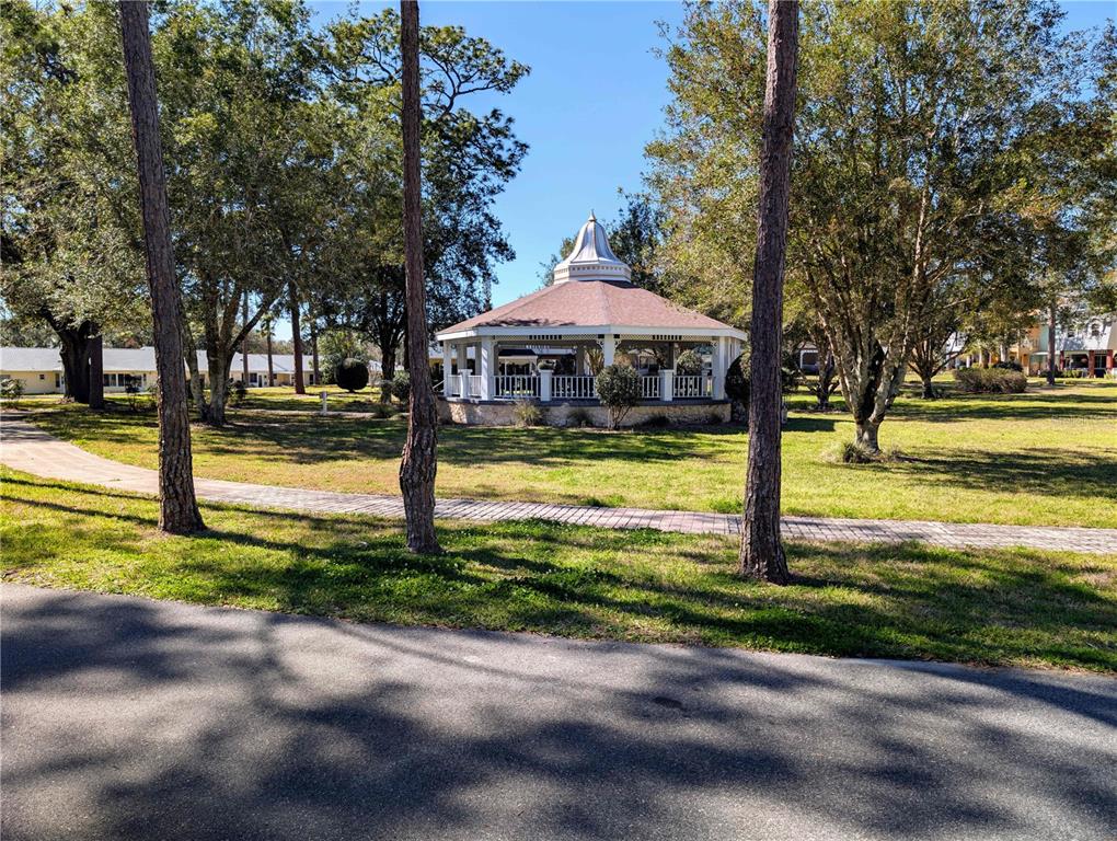 9897 Southwest 88th Court Road, Unit P Ocala, FL 34481 - Photo 34 of 37