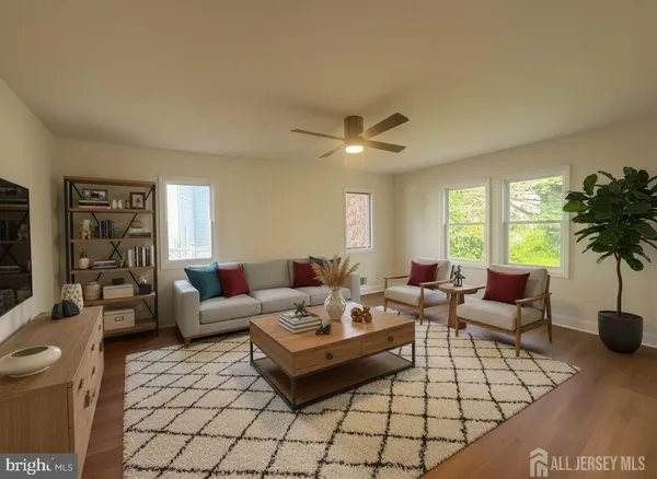 $764,900 | 24 Pullman Loop, Dayton, NJ 08810