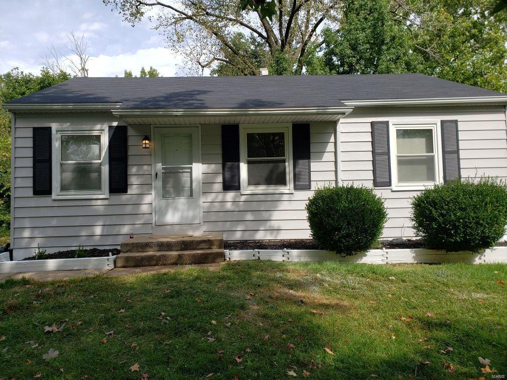 417 Crawford Road St. Louis, MO 63137 - Photo 1 of 7 Gallery Image 1
