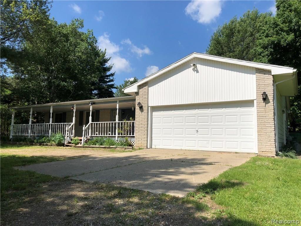 7333 Linden Road Fenton, MI 48430 - Photo 1 of 23 Ranch With Country Setting on 5 Acres !