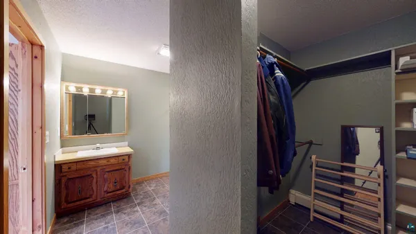 $490,000 | 10597 Orr-Buyck Road, Orr, MN 55771