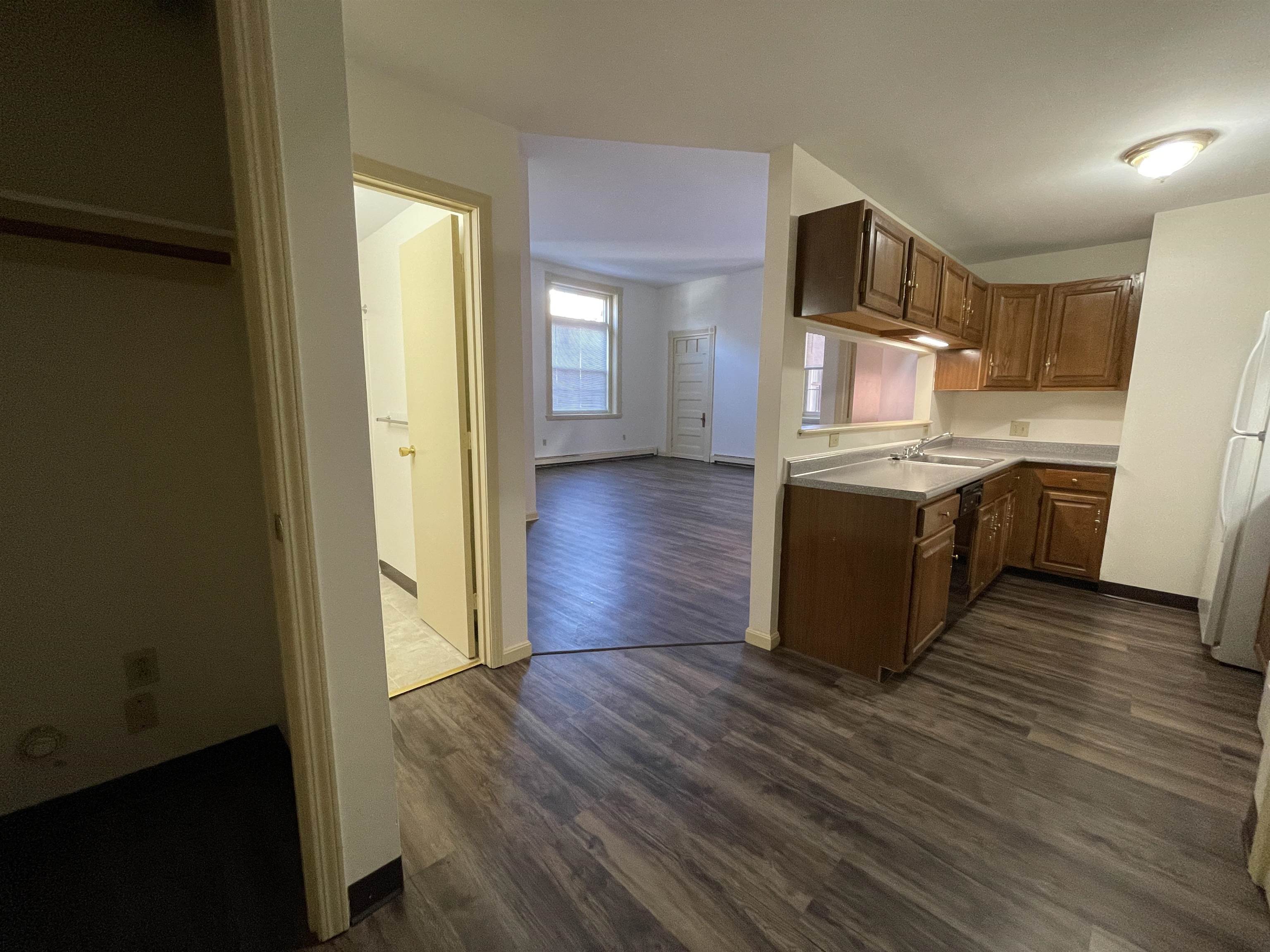 521 Pine Street, Unit 105 Manchester, NH 03104 - Photo 13 of 38