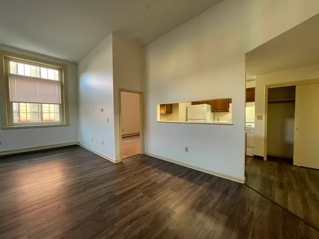 $1,725 | 521 Pine Street, Unit 105, Manchester, NH 03104