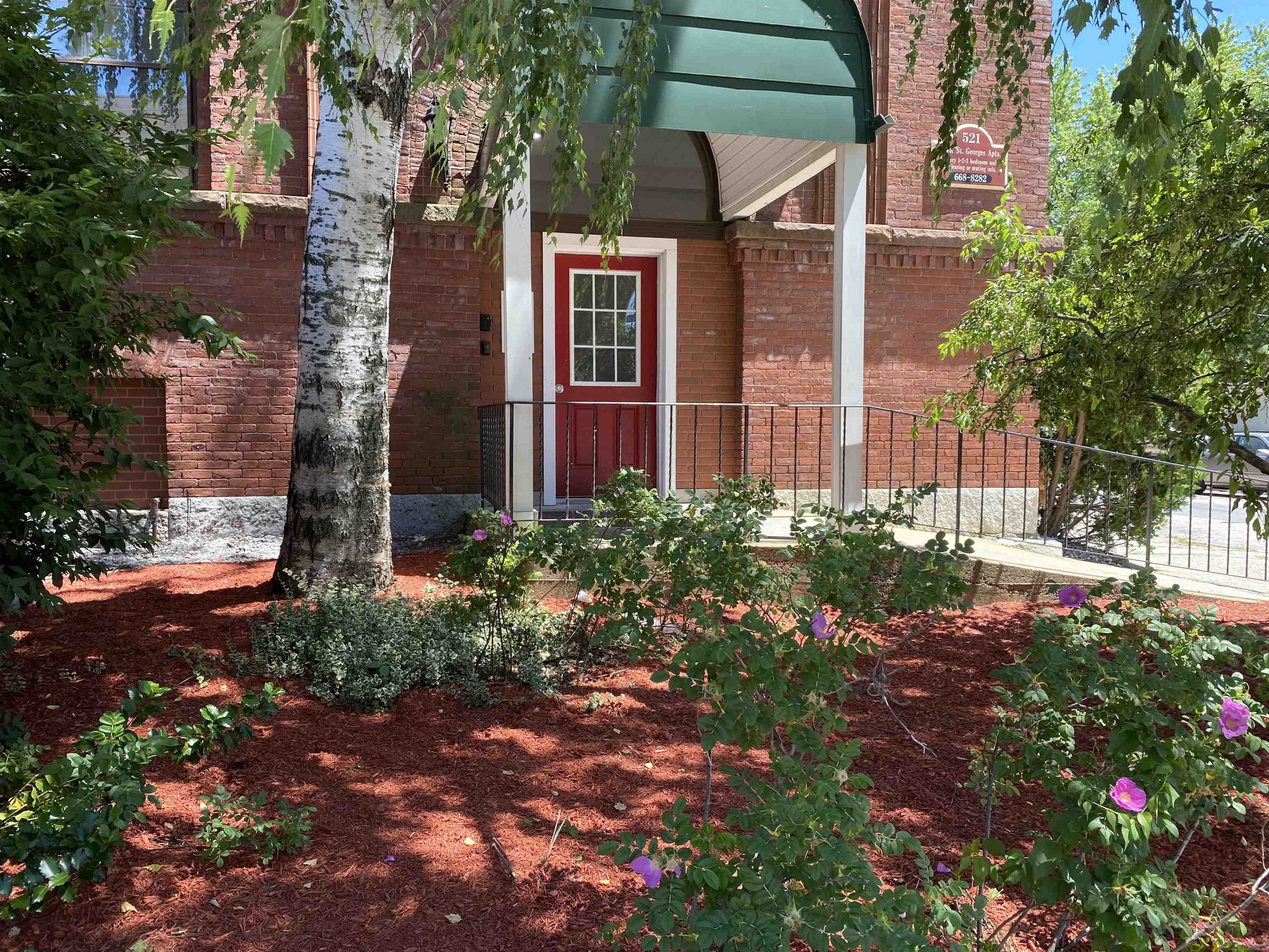 521 Pine Street, Unit 105 Manchester, NH 03104 - Photo 2 of 38