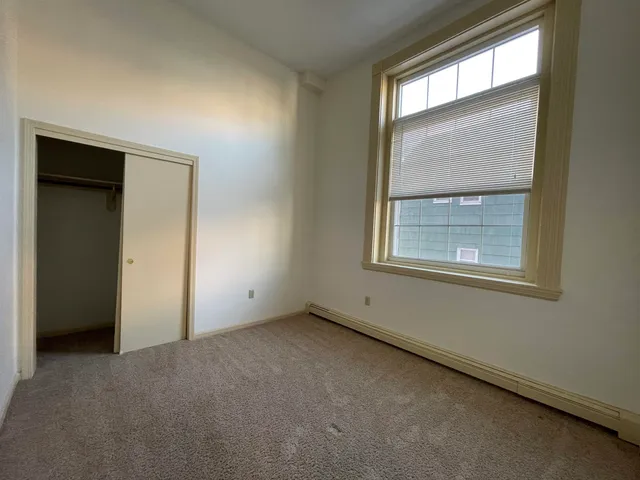 $1,725 | 521 Pine Street, Unit 105, Manchester, NH 03104