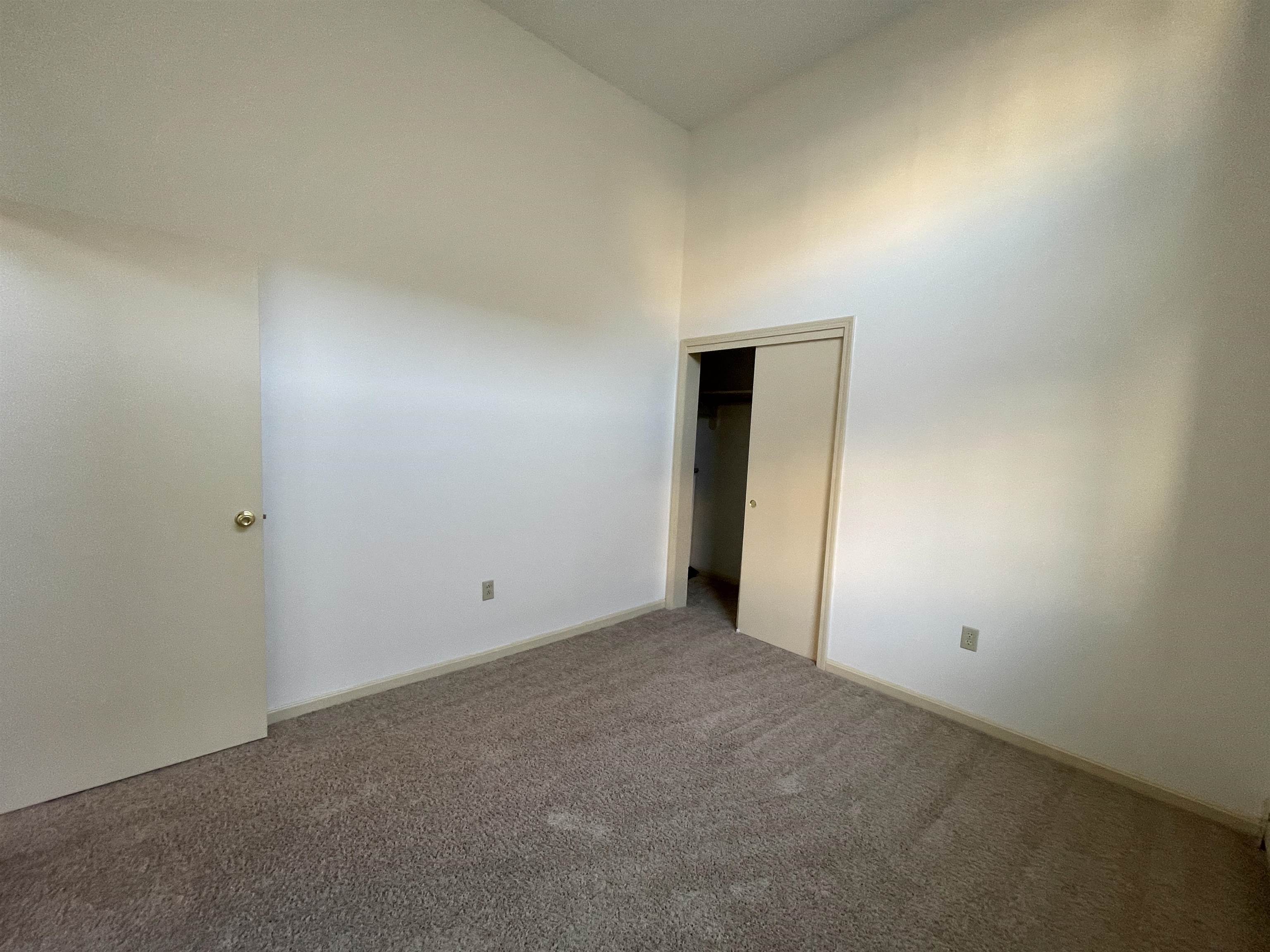 521 Pine Street, Unit 105 Manchester, NH 03104 - Photo 24 of 38