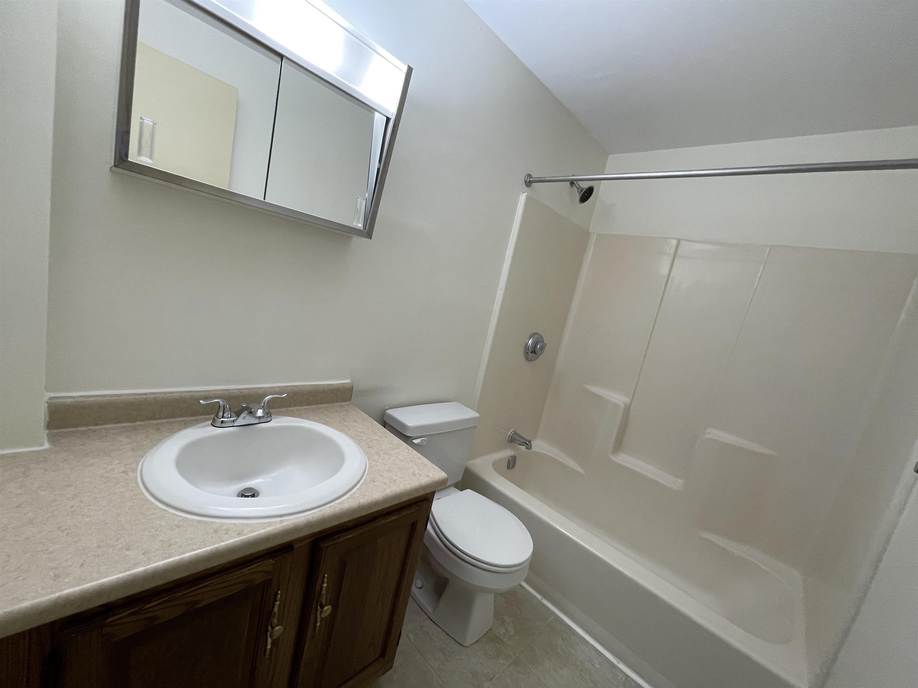 521 Pine Street, Unit 105 Manchester, NH 03104 - Photo 33 of 38