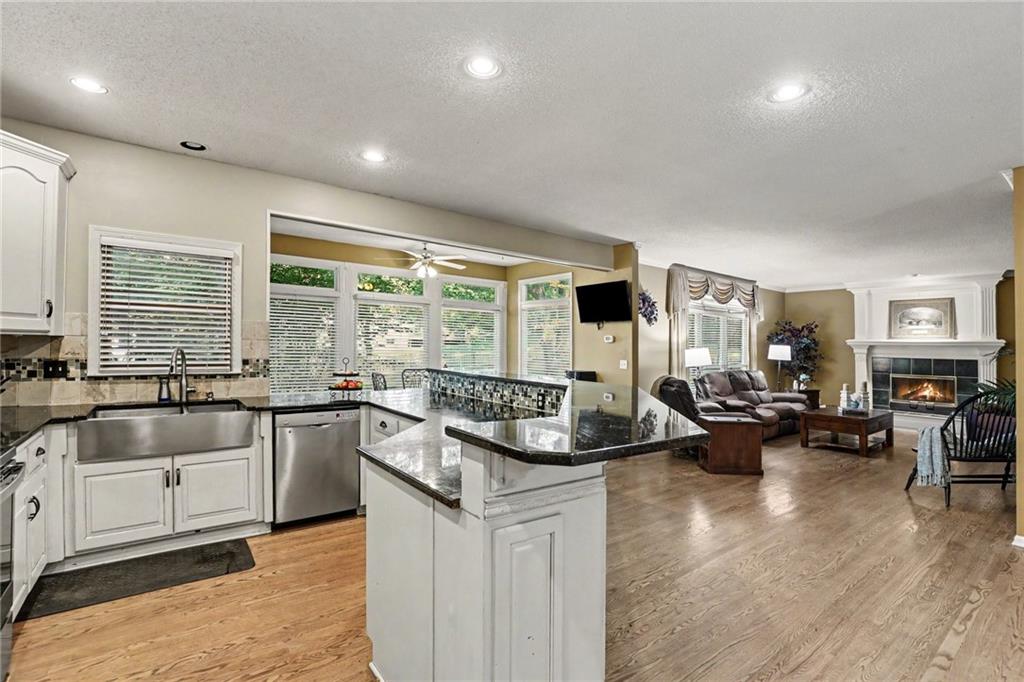 5304 Mullen Road Shawnee, KS 66216 - Photo 13 of 58