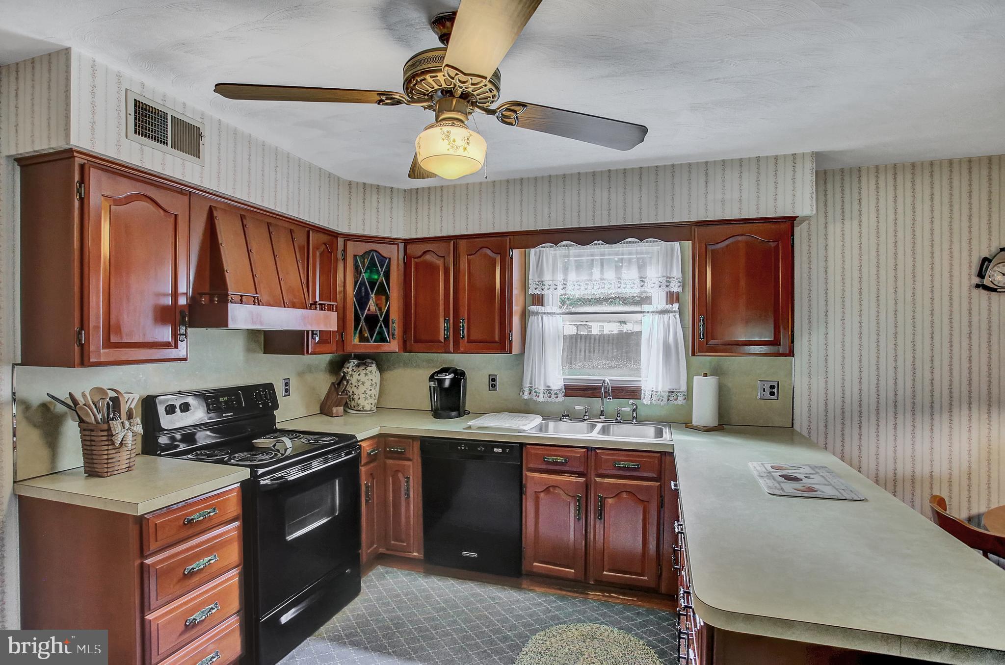 2464 Opal Road York, PA 17408 - Photo 24 of 56 Gallery Image 24