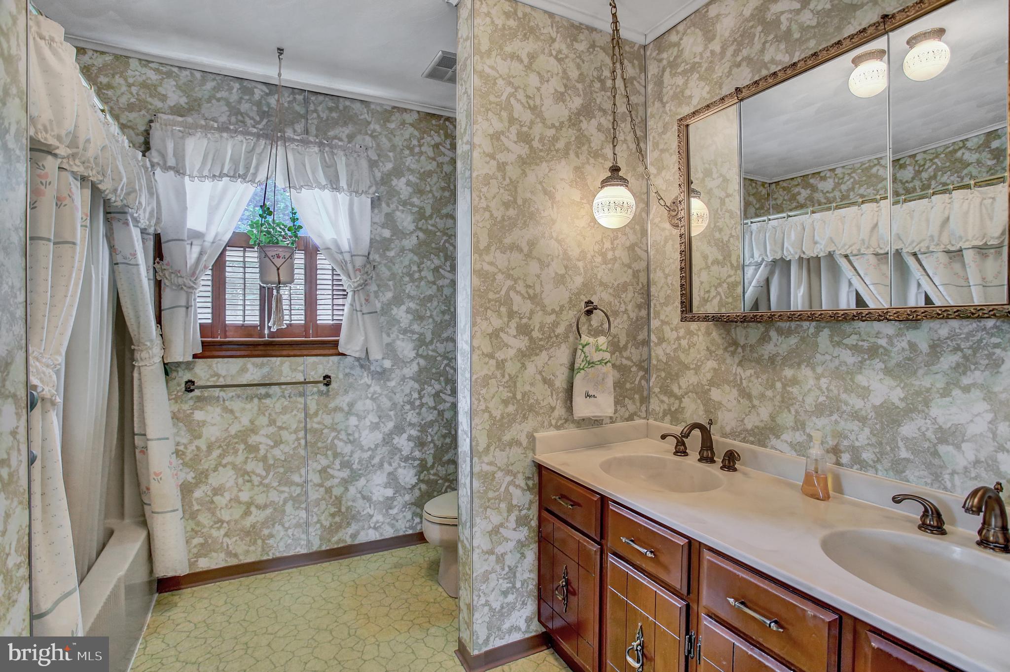 2464 Opal Road York, PA 17408 - Photo 42 of 56 Gallery Image 42