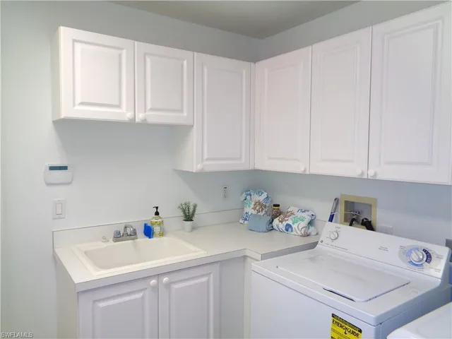 $8,000 | 515 Laguna Royale Boulevard, Unit 102, Naples, FL 34119