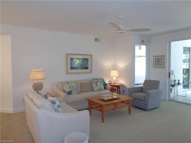 $8,000 | 515 Laguna Royale Boulevard, Unit 102, Naples, FL 34119