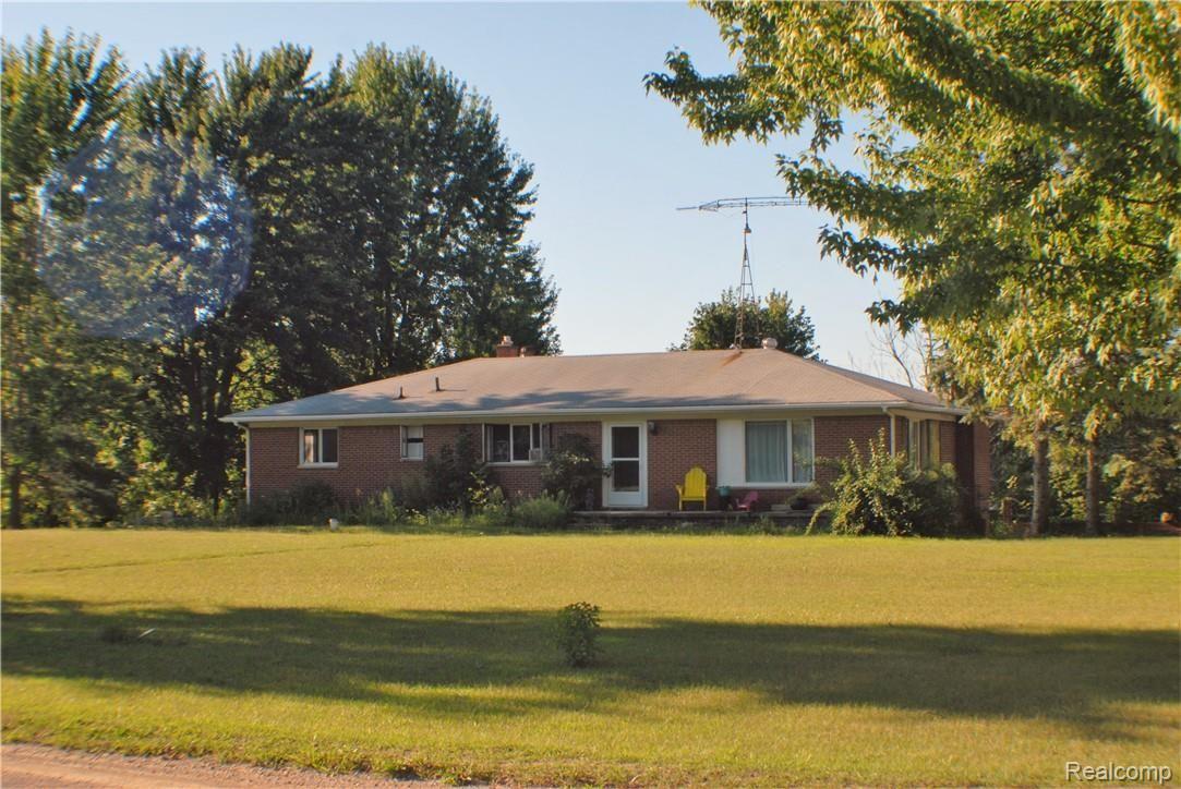 12260 Bristol Road Lennon, MI 48449 - Photo 1 of 29 DSC_0695.JPG