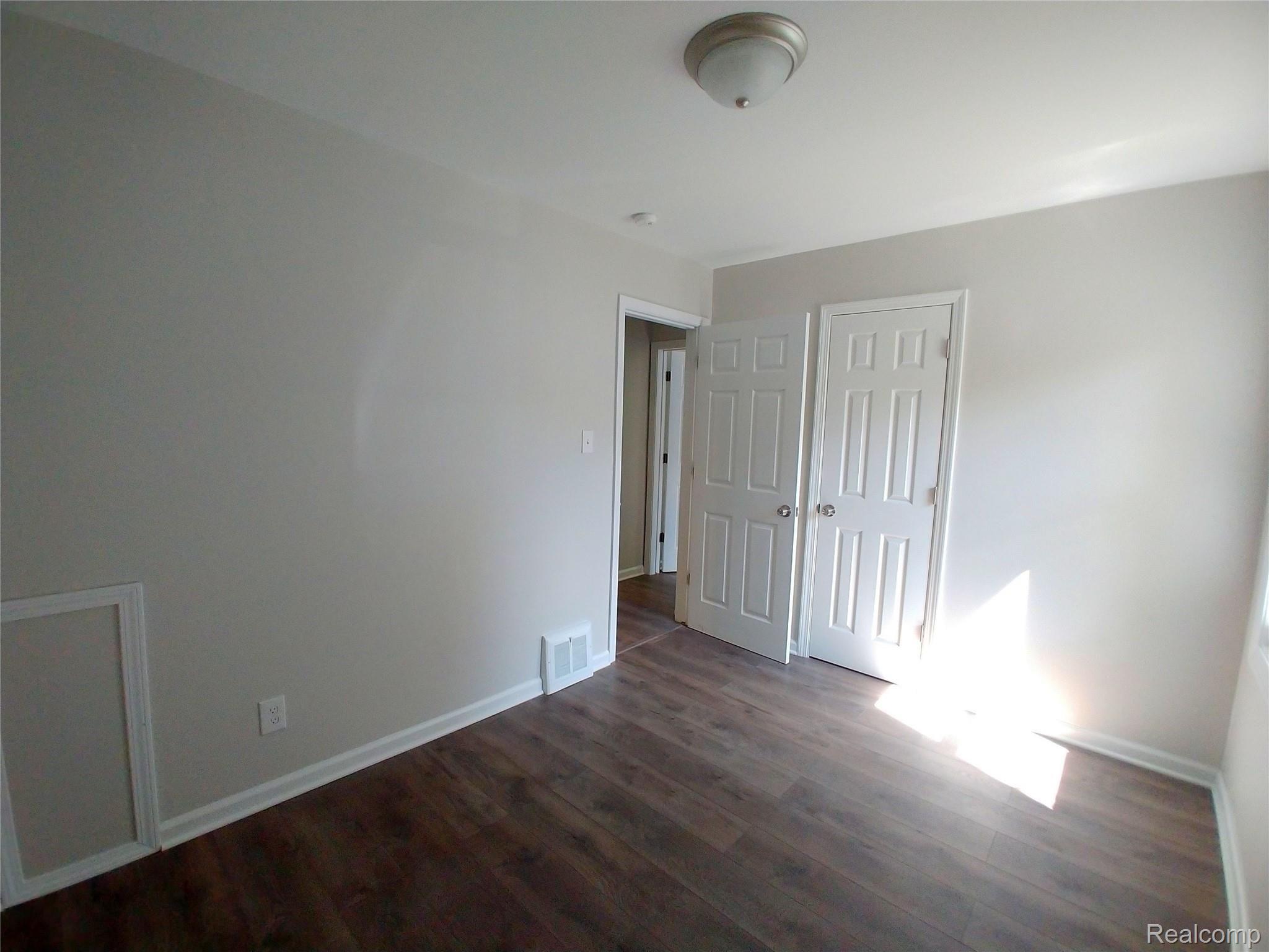 3486 Longview Avenue Rochester, MI 48307 - Photo 24 of 30 Bedroom 3.jpg