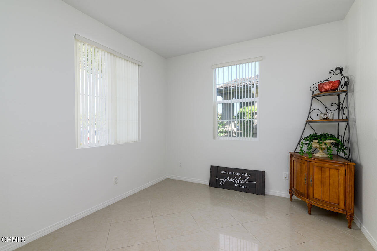 3716 E Park Camarillo, CA 93012 - Photo 4 of 29 an empty room with windows and closet