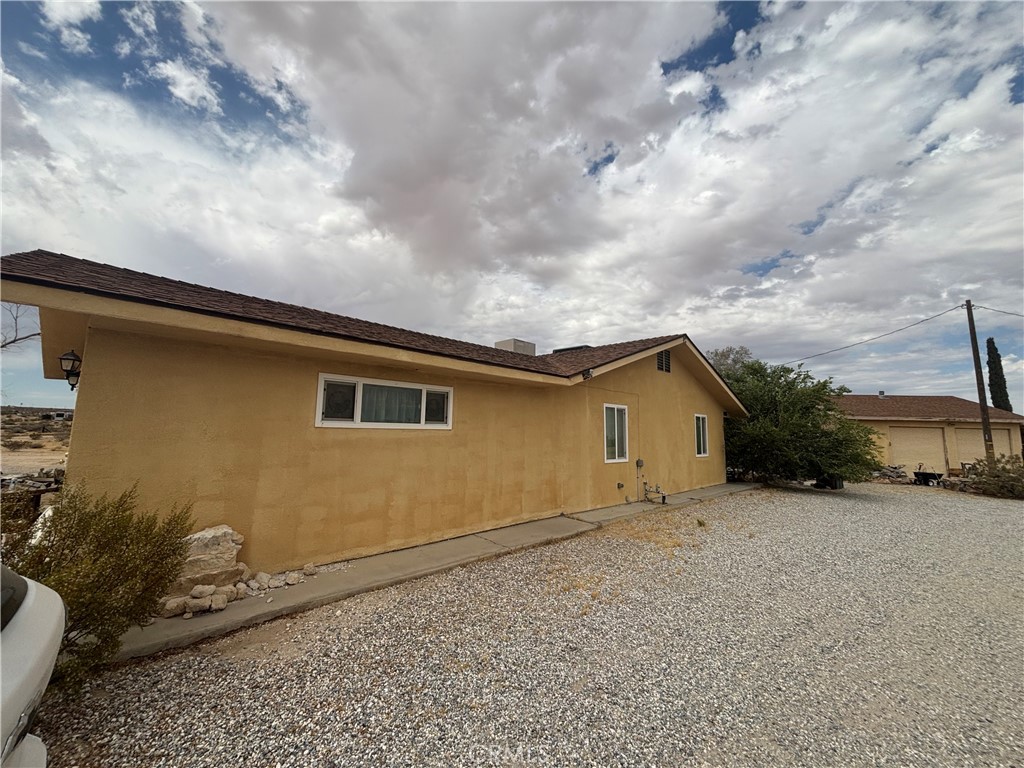 3255 Sunset Road Joshua Tree, CA 92252 - Photo 6 of 26