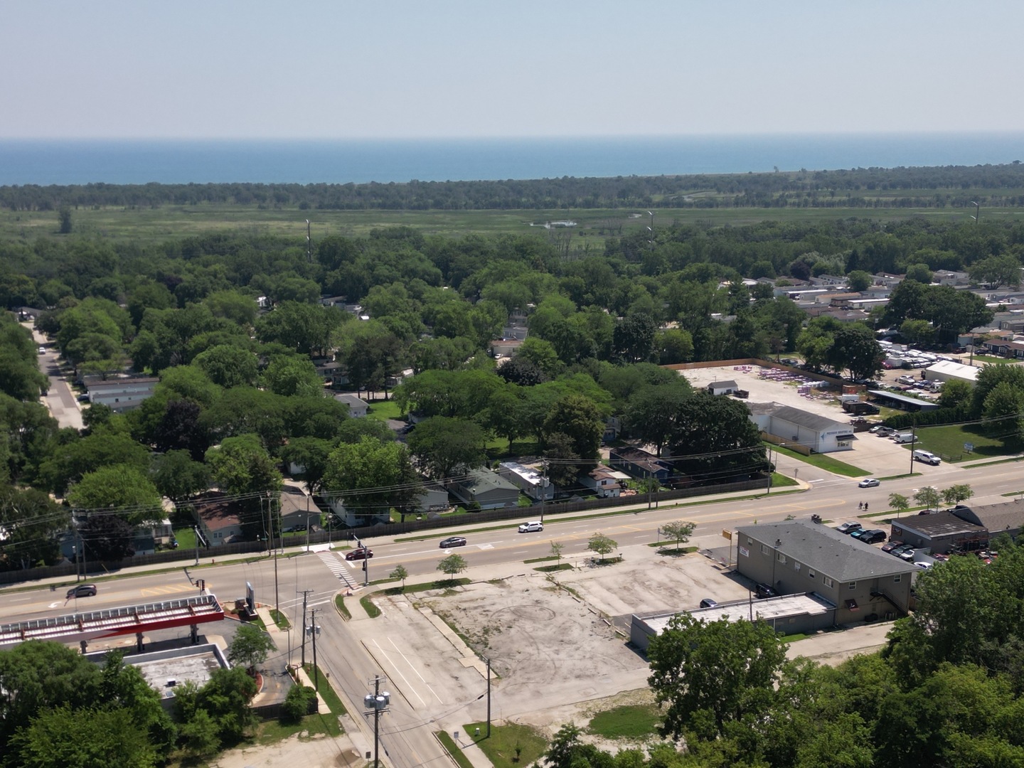 38488 North Sheridan Road Beach Park, IL 60087 - Photo 11 of 14 an aerial view of residential houses with outdoor space