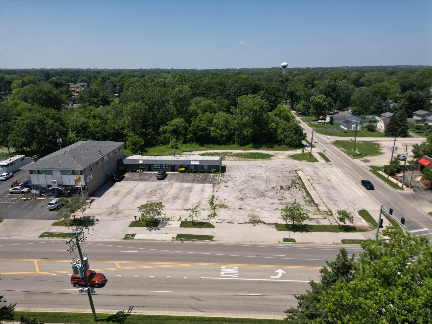 38488 North Sheridan Road Beach Park, IL 60087 - Photo 13 of 14 an aerial view of a house with a yard