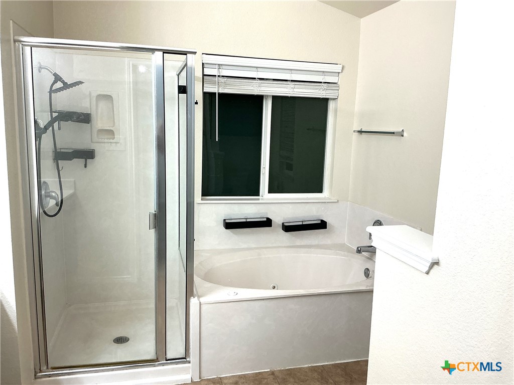 5202 Rimes Court Killeen, TX 76549 - Photo 13 of 14 Master bath