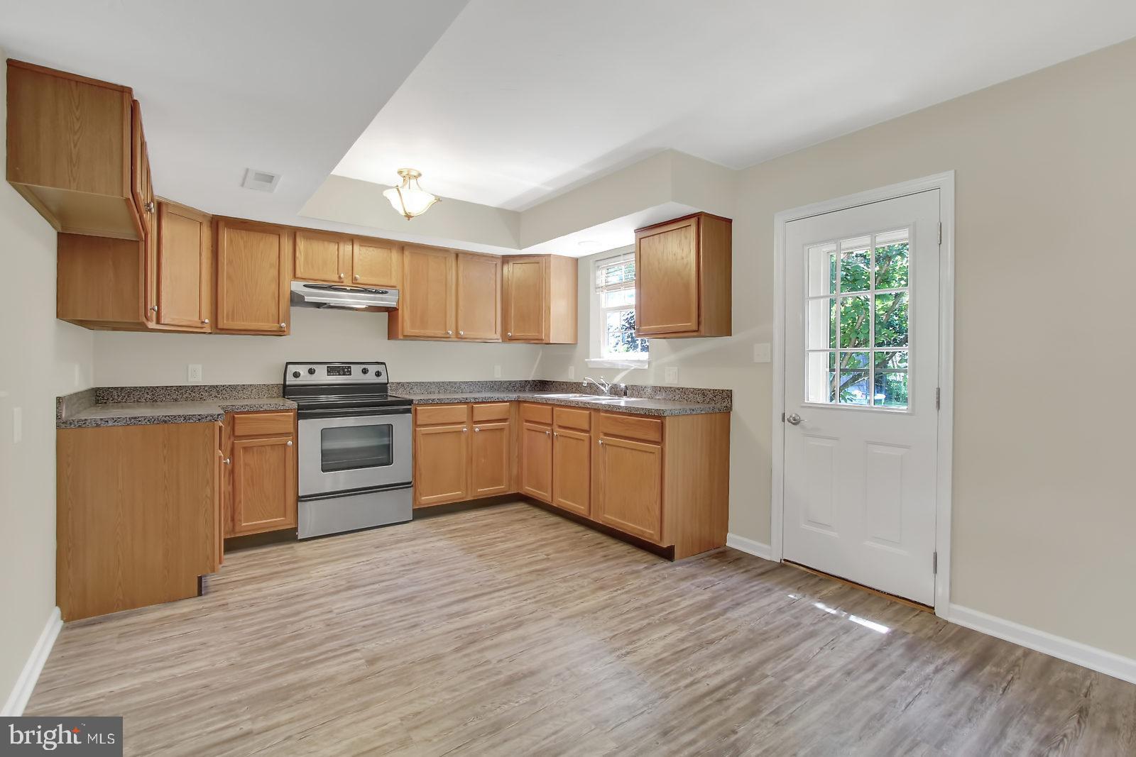 3120 Sundial Road Dover, PA 17315 - Photo 7 of 25 Kitchen