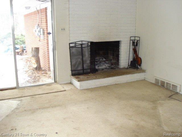 2544 Charms Road Wixom, MI 48393 - Photo 2 of 20 DSC00897