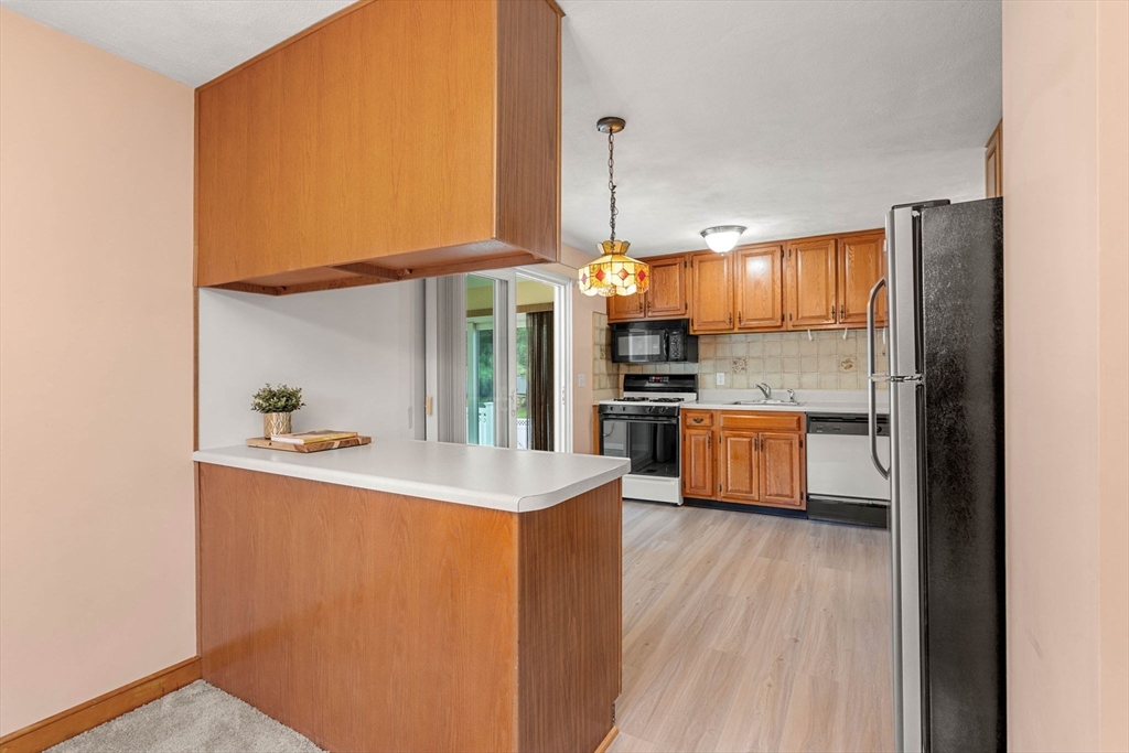 17 Nolte Road Billerica, MA 01821 - Photo 5 of 34 Gallery Image 5