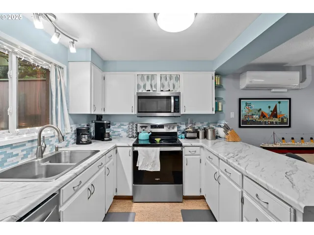 $299,900 | 24066 Northeast Treehill Drive, Wood Village, OR 97060