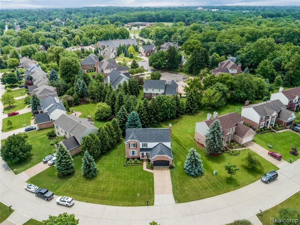 1713 Hillcrest Drive Rochester Hills, MI 48306 - Photo 30 of 37