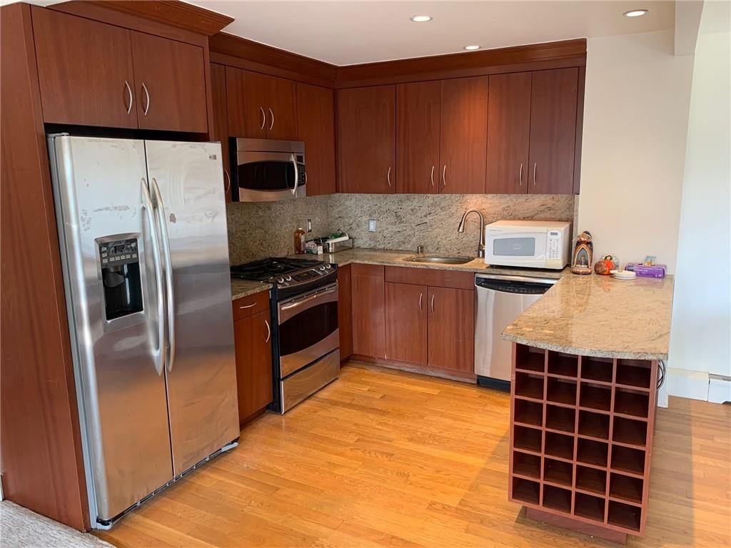 6833 Shore Road, Unit 3B Brooklyn, NY 11220 - Photo 1 of 16
