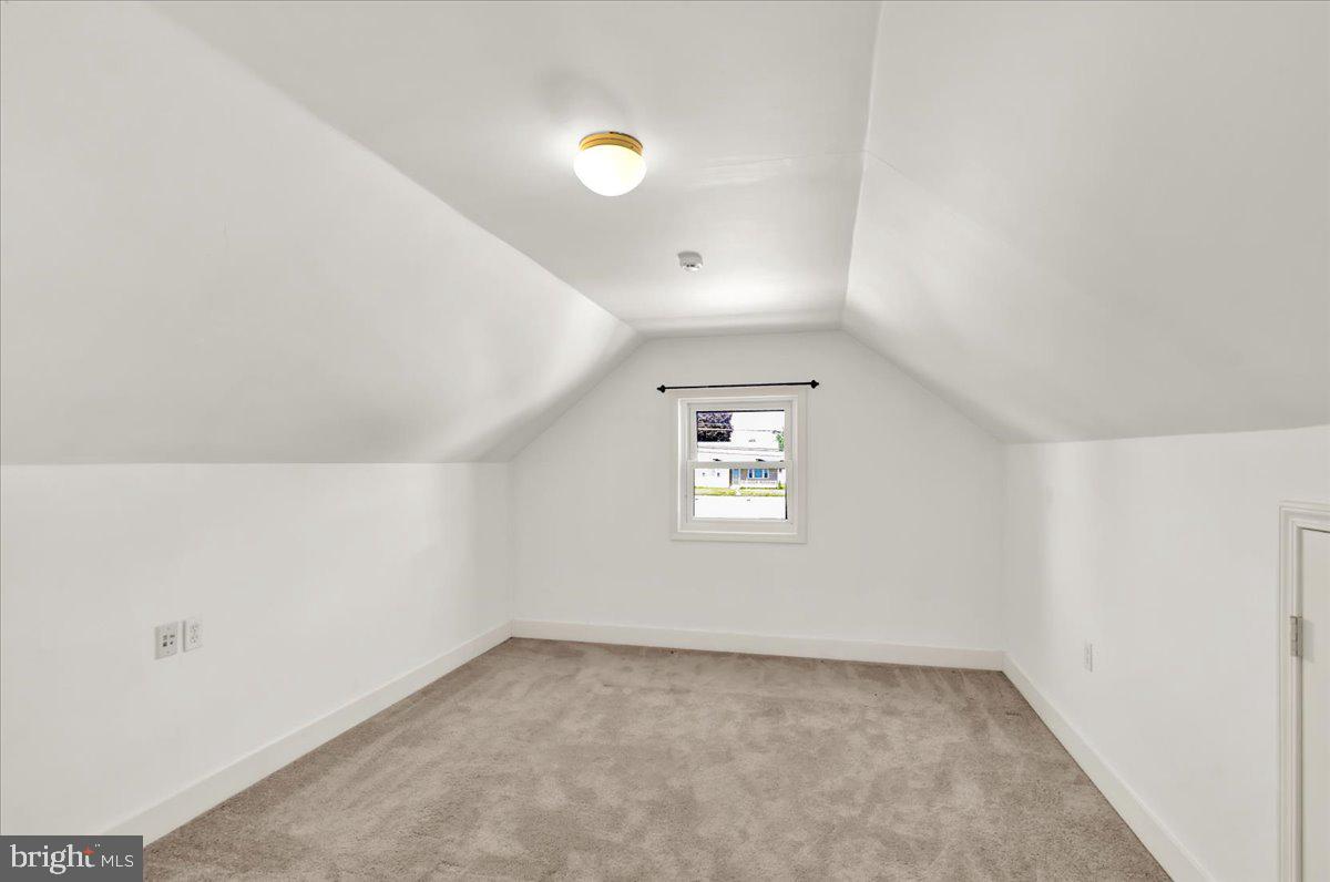 418 Egle Road Reading, PA 19601 - Photo 24 of 33 2nd Floor Bedroom 3