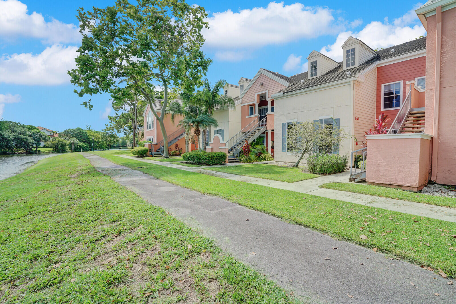 1385 Crystal Way, Unit M Delray Beach, FL 33444 - Photo 2 of 29 Building Exterior