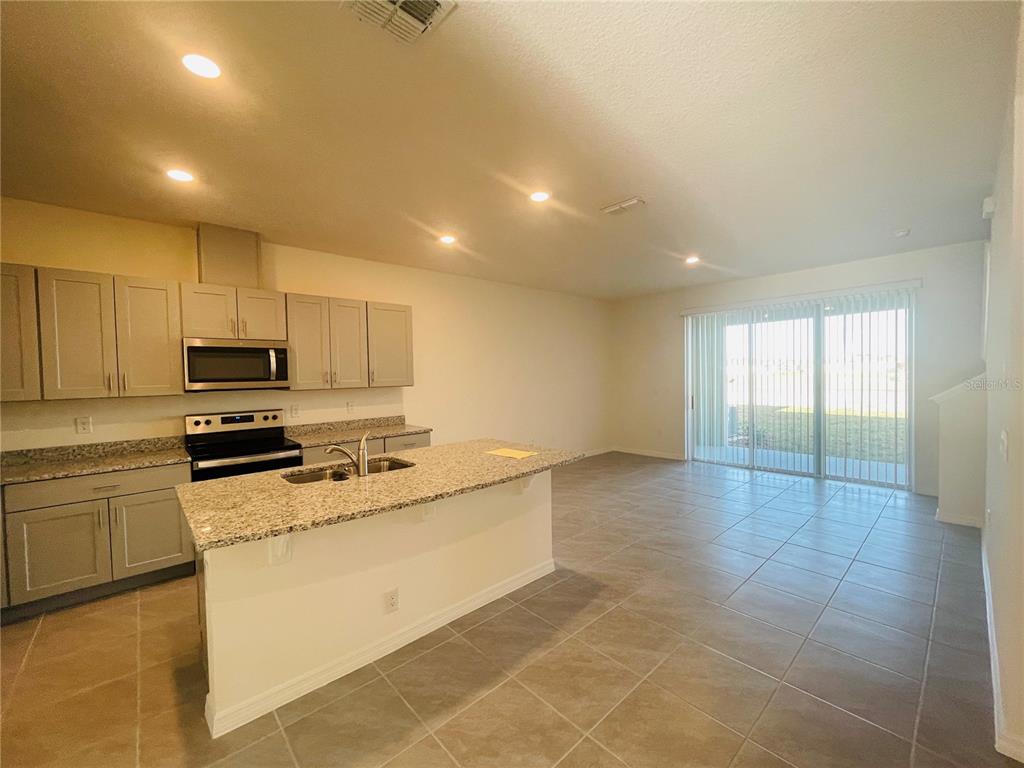 1371 Isleta Loop Kissimmee, FL 34741 - Photo 5 of 20