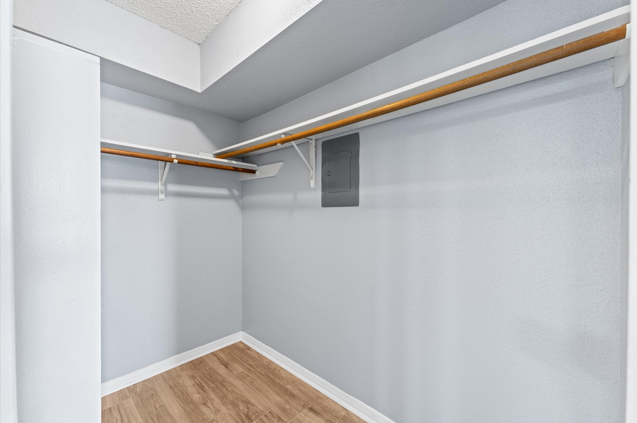 250 El Dorado Boulevard, Unit 252 Webster, TX 77598 - Photo 10 of 15 Huge walk-in closet.