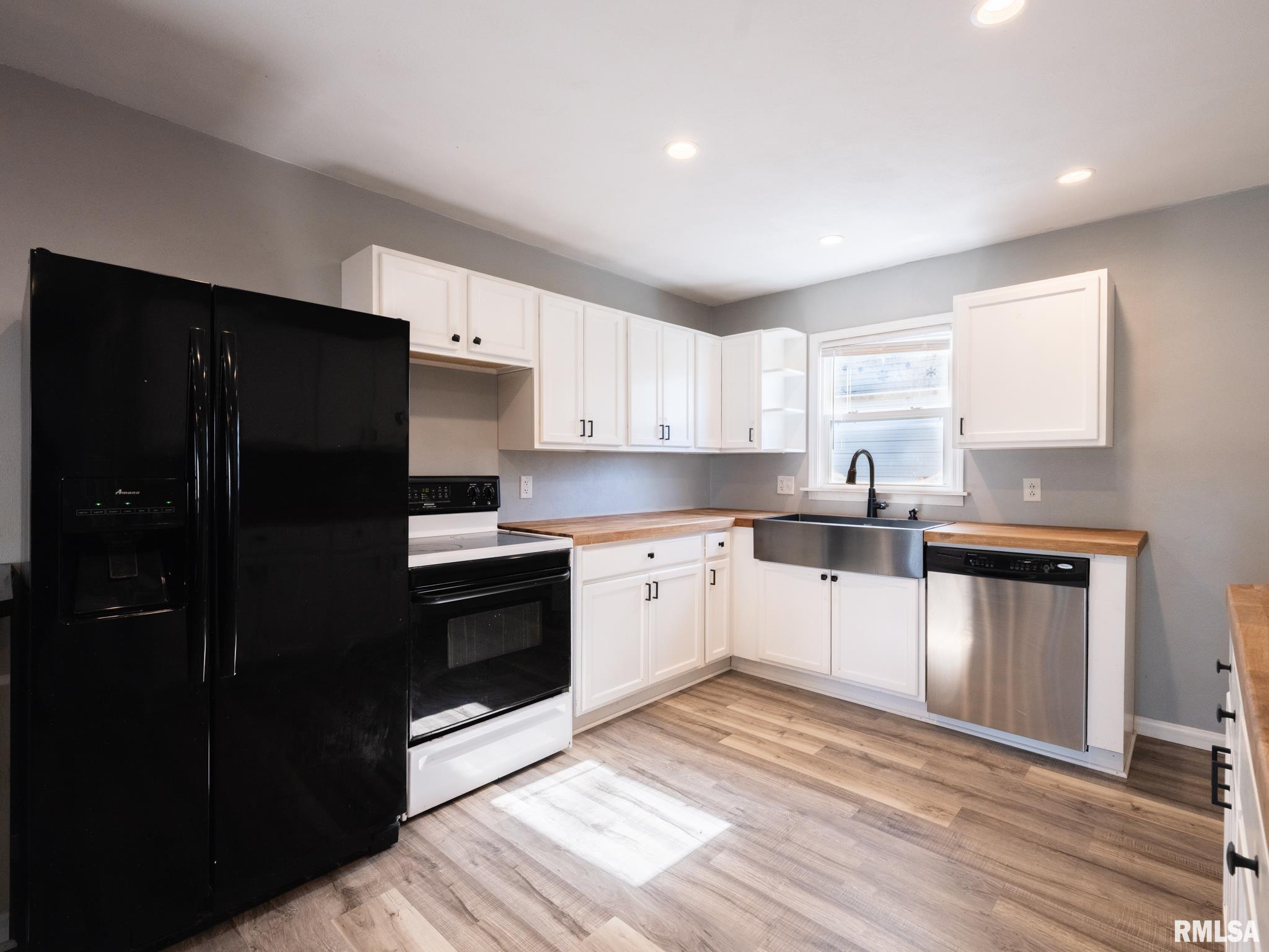 836 East Ash Street Canton, IL 61520 - Photo 15 of 56