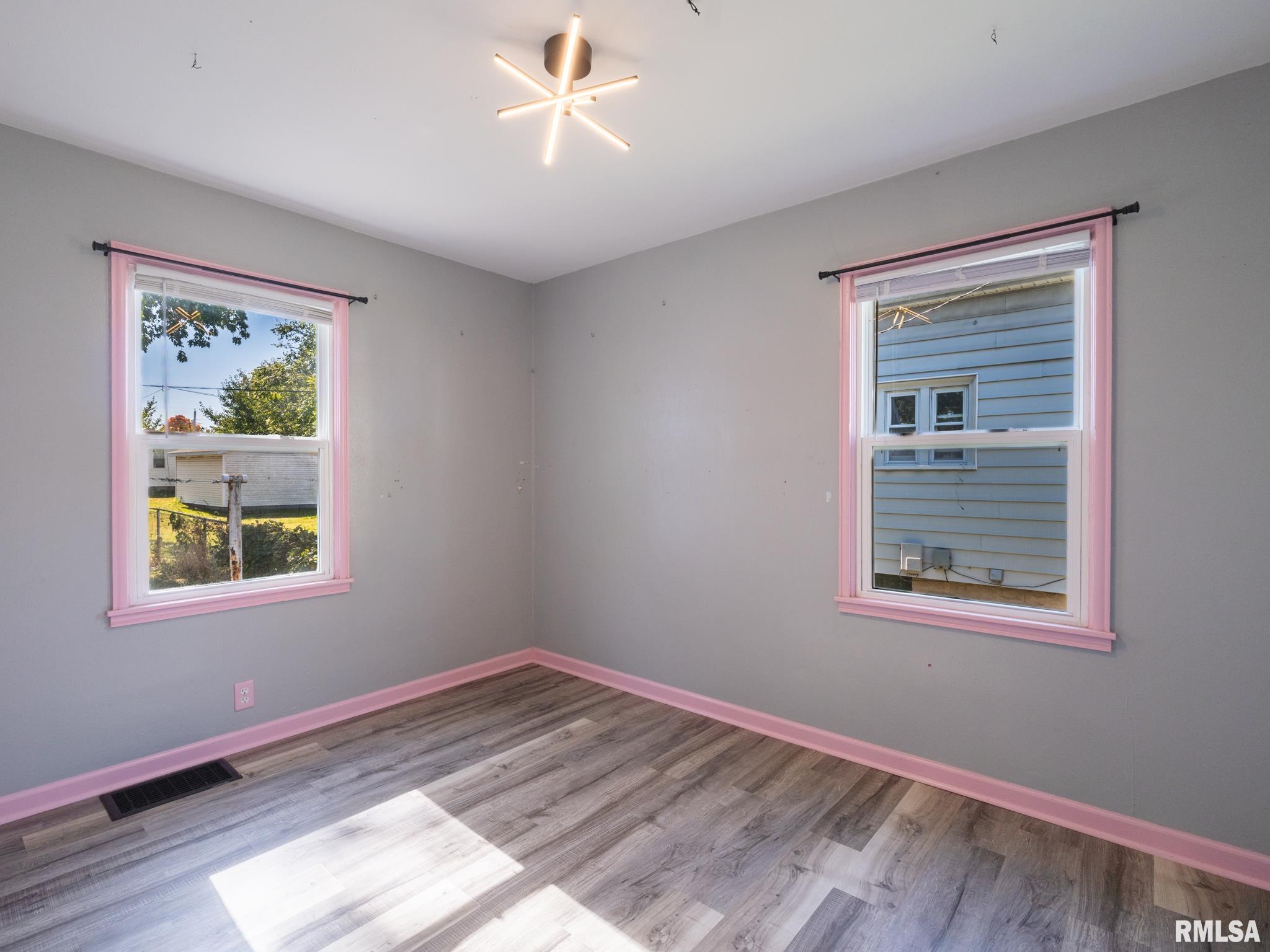 836 East Ash Street Canton, IL 61520 - Photo 22 of 56