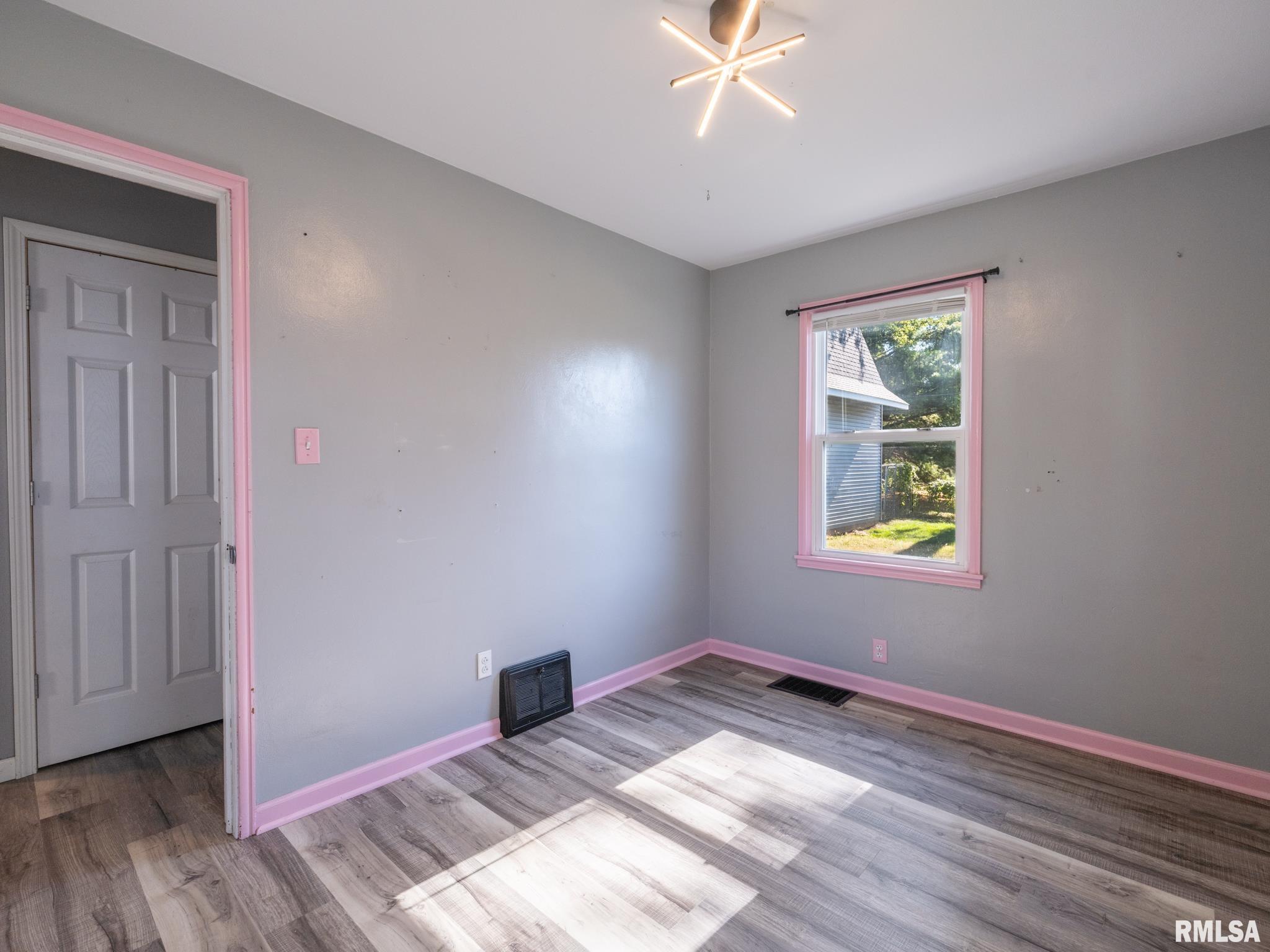 836 East Ash Street Canton, IL 61520 - Photo 25 of 56