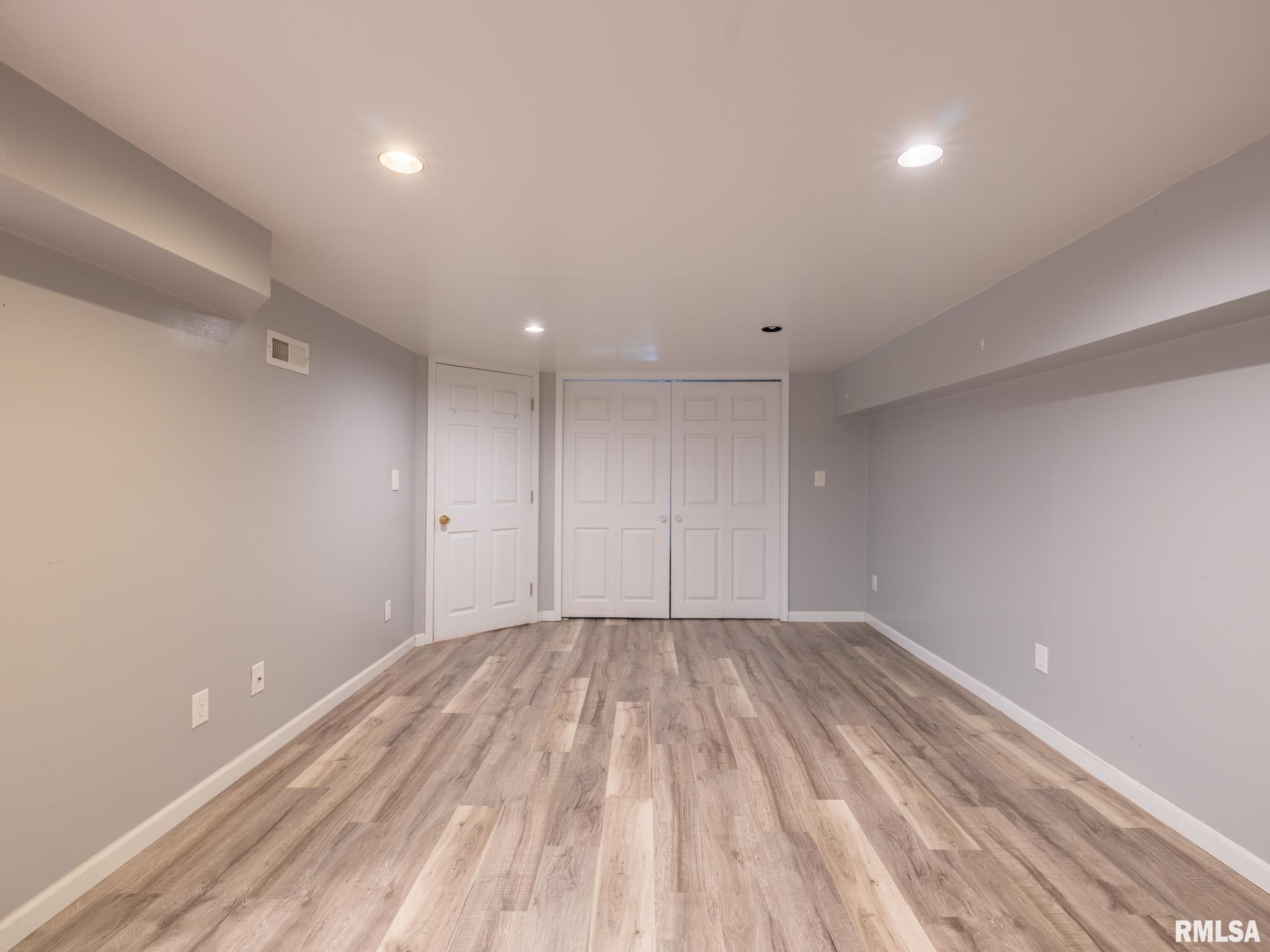 836 East Ash Street Canton, IL 61520 - Photo 32 of 56