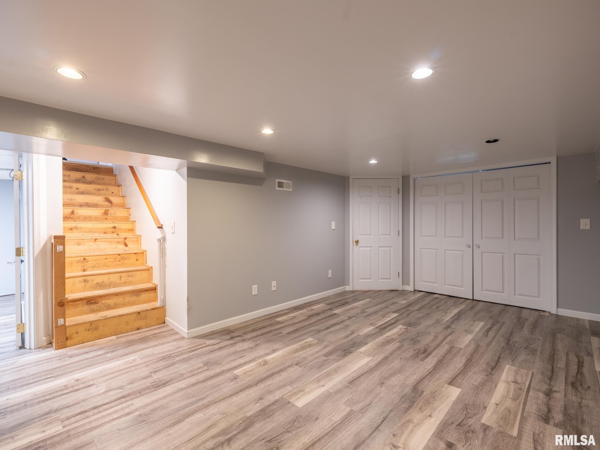 836 East Ash Street Canton, IL 61520 - Photo 33 of 56