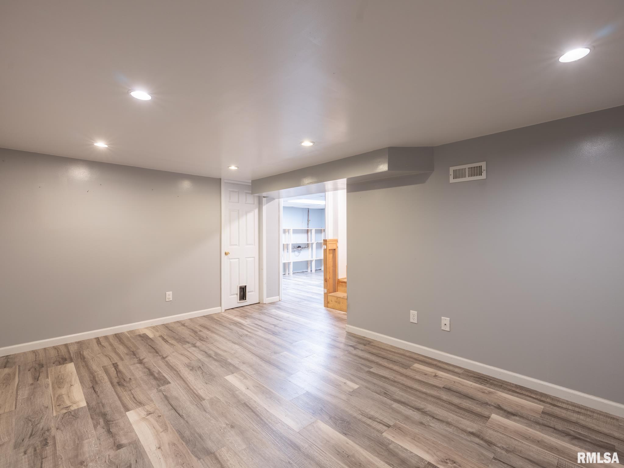 836 East Ash Street Canton, IL 61520 - Photo 34 of 56