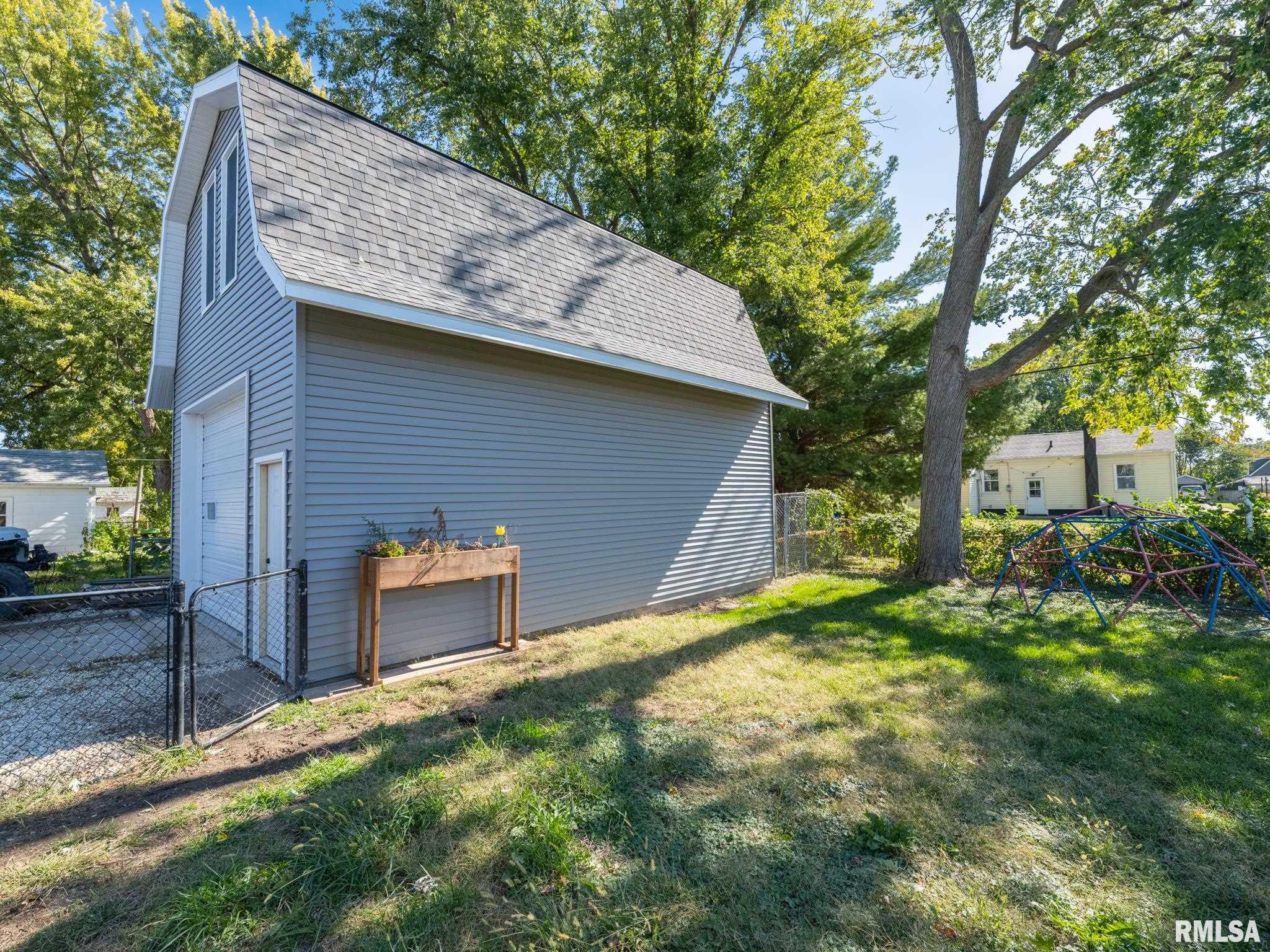 836 East Ash Street Canton, IL 61520 - Photo 48 of 56