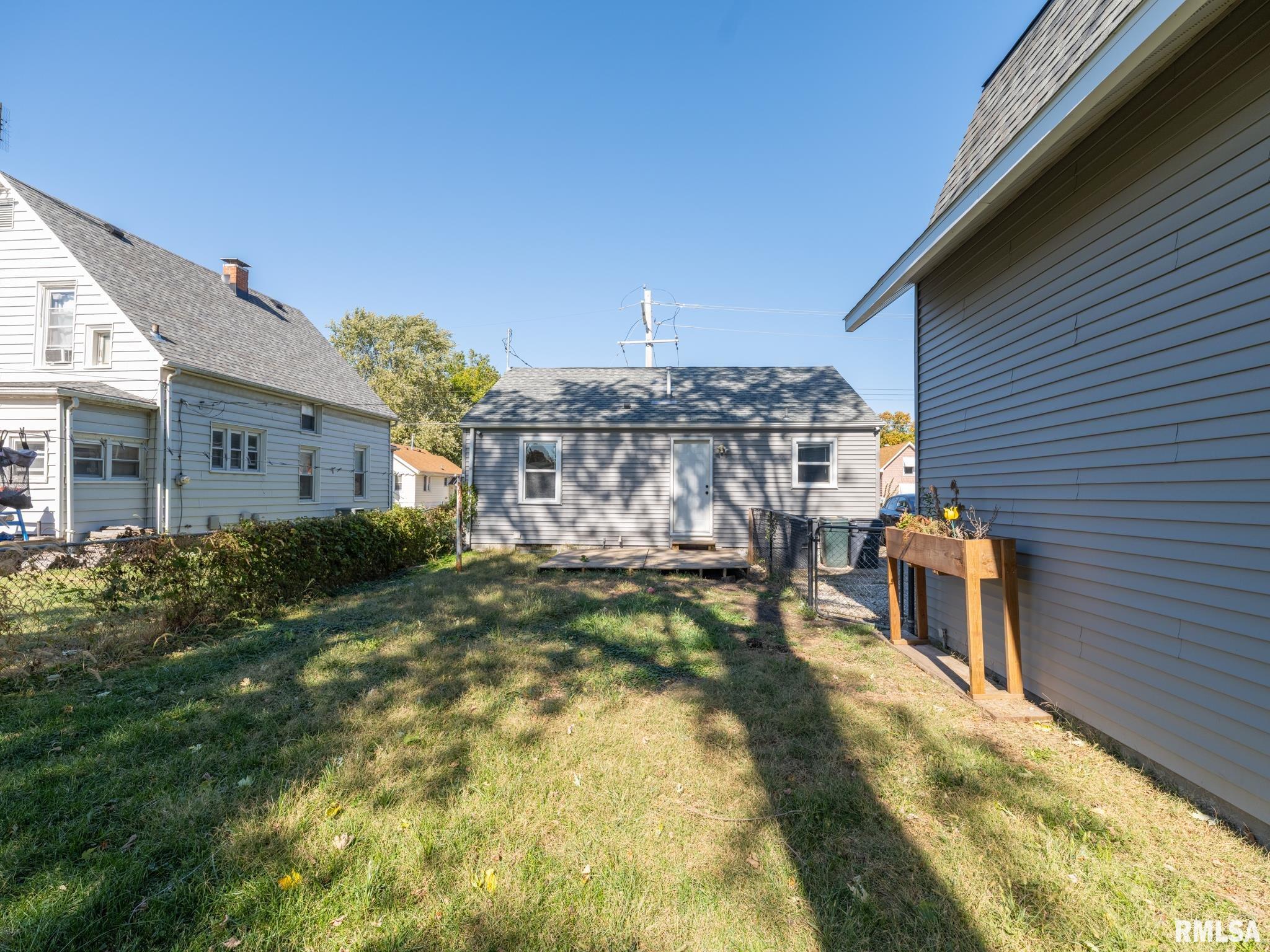 836 East Ash Street Canton, IL 61520 - Photo 51 of 56