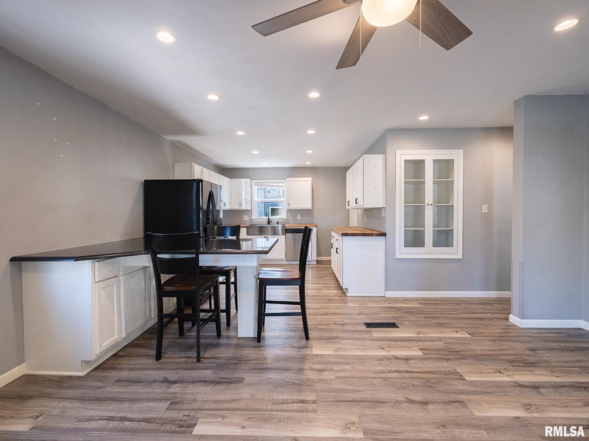 836 East Ash Street Canton, IL 61520 - Photo 10 of 56