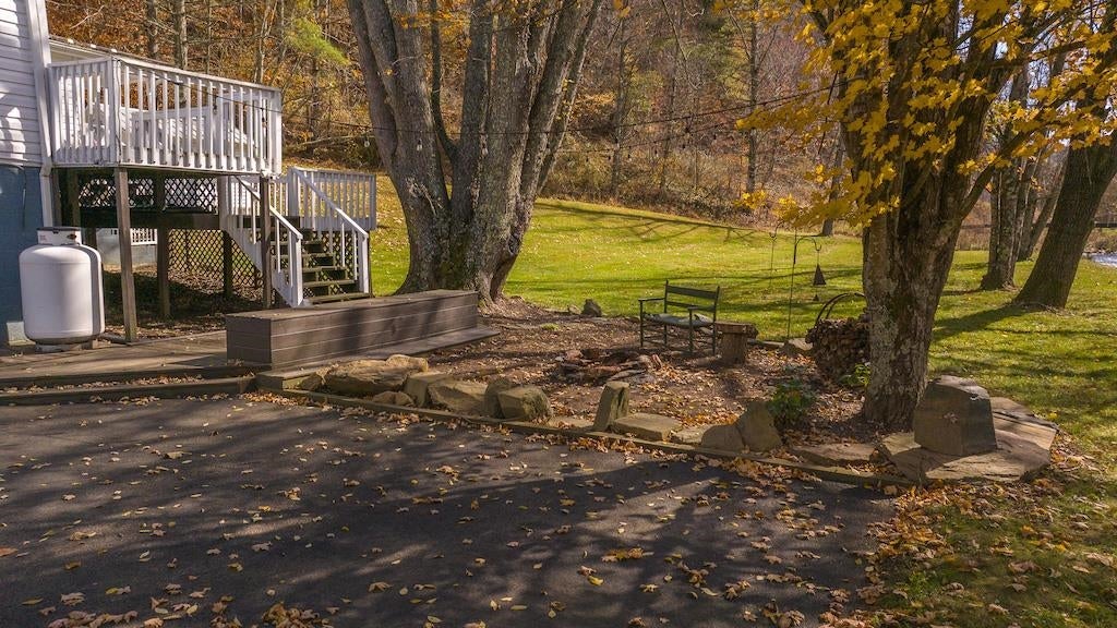 4900 Dugspur Road Dugspur, VA 24325 - Photo 13 of 86 Gallery Image 13