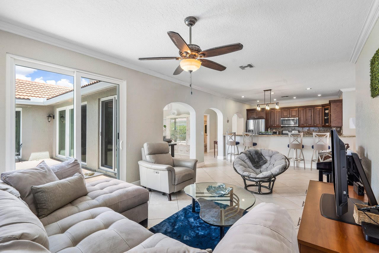 10950 Handel Place Boca Raton, FL 33498 - Photo 12 of 65 Living