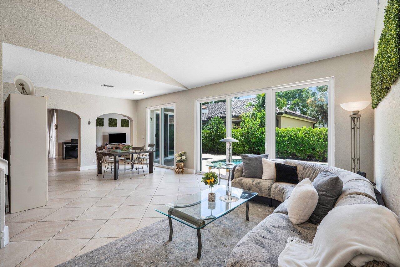 10950 Handel Place Boca Raton, FL 33498 - Photo 5 of 65 010-10950HandelPlace-BocaRaton-FL-33498-