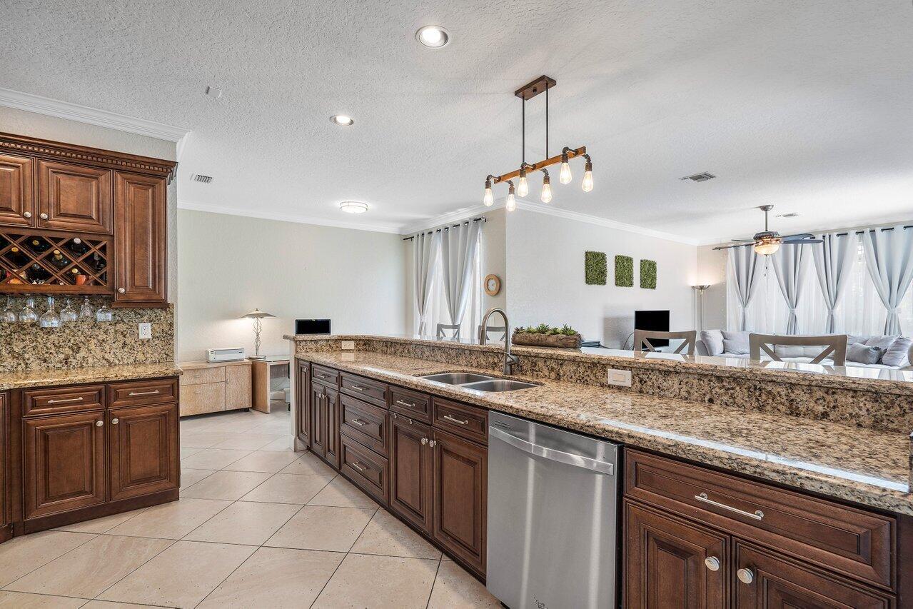 10950 Handel Place Boca Raton, FL 33498 - Photo 9 of 65 013-10950HandelPlace-BocaRaton-FL-33498-