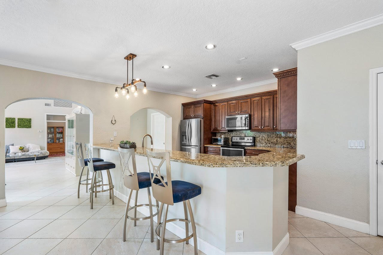 10950 Handel Place Boca Raton, FL 33498 - Photo 10 of 65 Kitchen