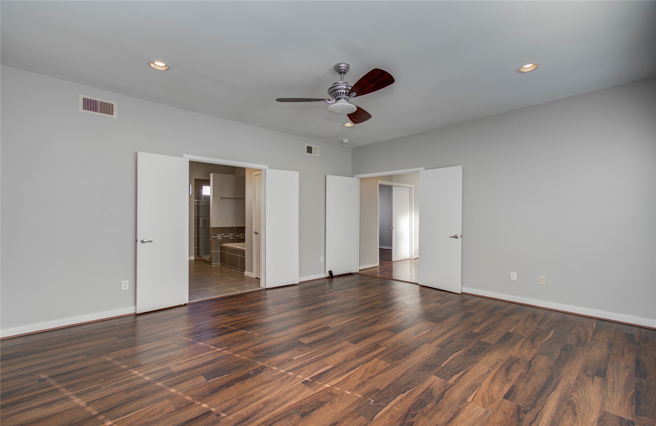 1609 Welch Street, Unit B Houston, TX 77006 - Photo 13 of 33