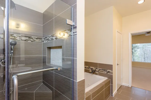 $450,000 | 1609 Welch Street, Unit B, Houston, TX 77006