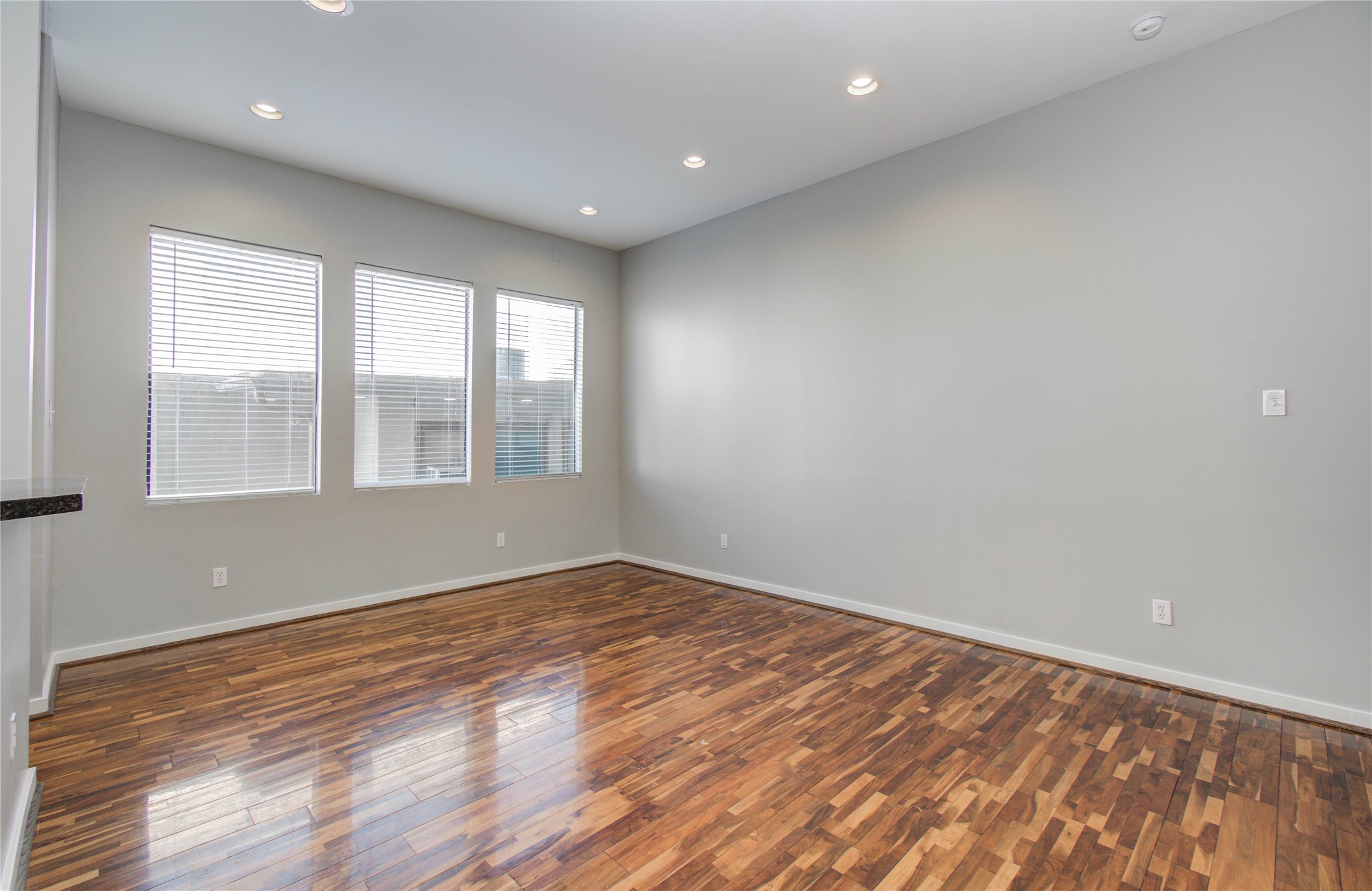 1609 Welch Street, Unit B Houston, TX 77006 - Photo 17 of 33